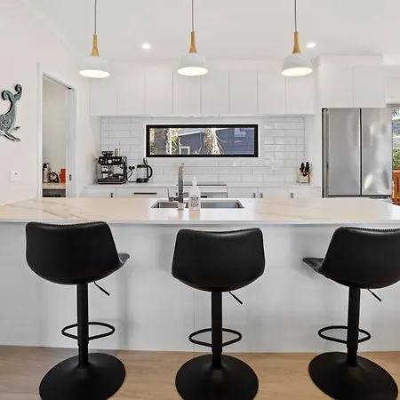 Leisure On Leo Villa Waihi Exterior photo