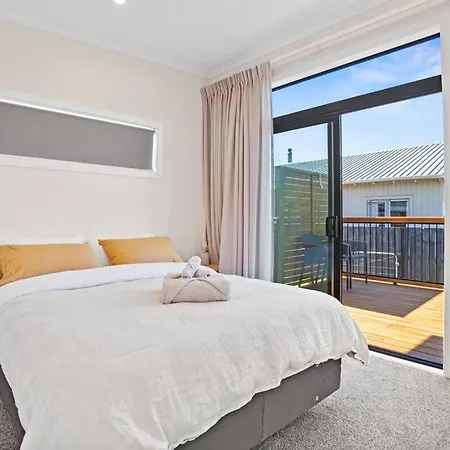 Leisure On Leo Villa Waihi Exterior photo