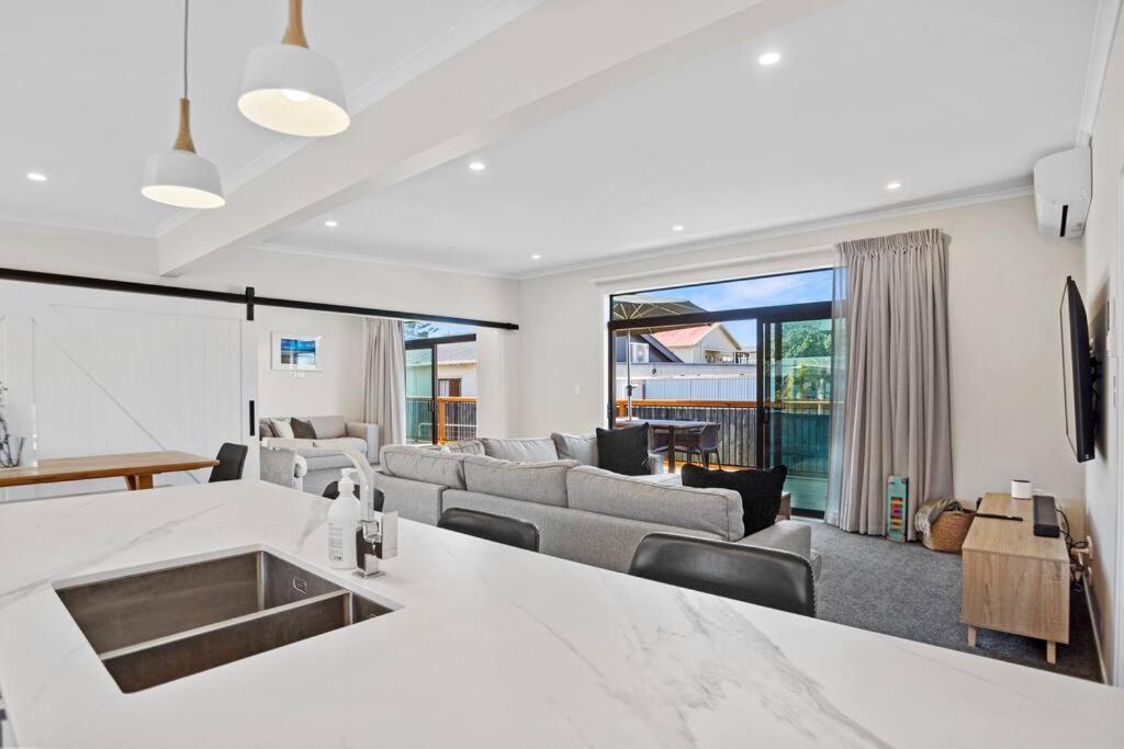 Leisure On Leo Waihi